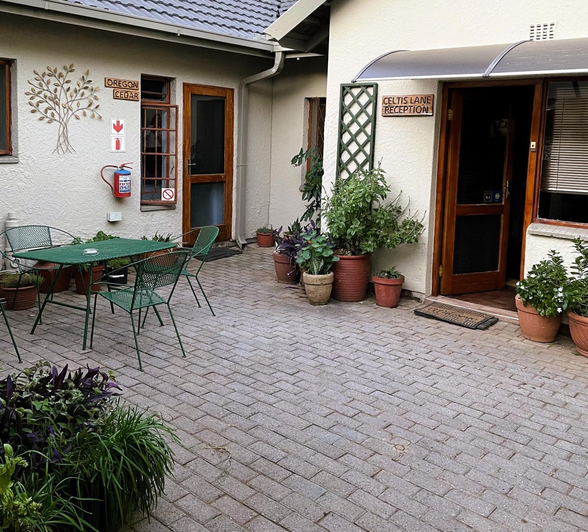 Celtis Lane Guest House Boksburg Ngoại thất bức ảnh
