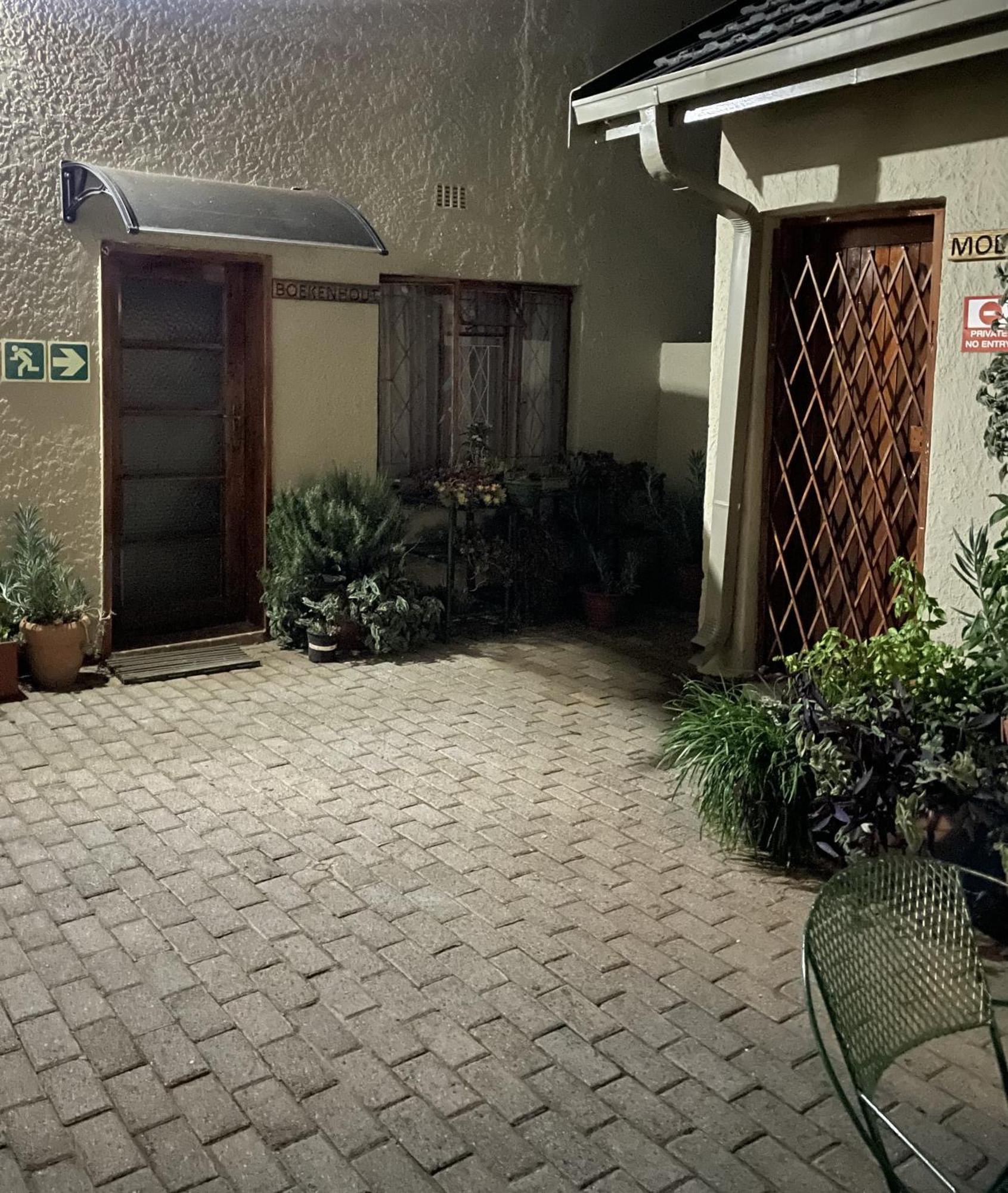 Celtis Lane Guest House Boksburg Ngoại thất bức ảnh
