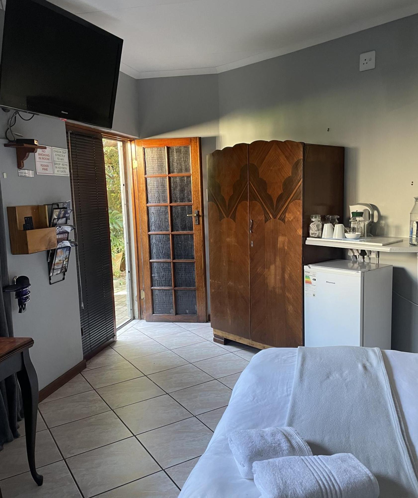 Celtis Lane Guest House Boksburg Ngoại thất bức ảnh