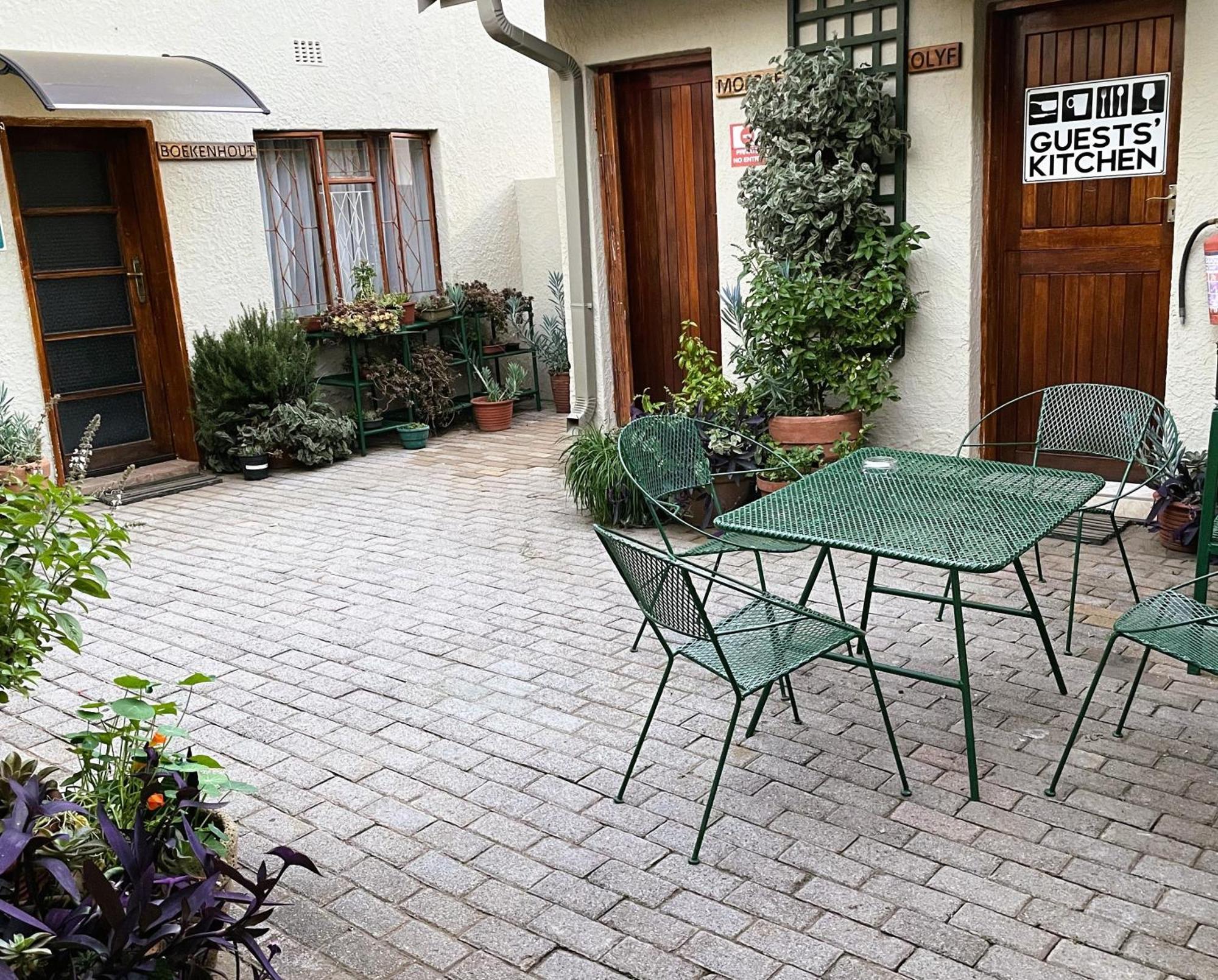 Celtis Lane Guest House Boksburg Ngoại thất bức ảnh