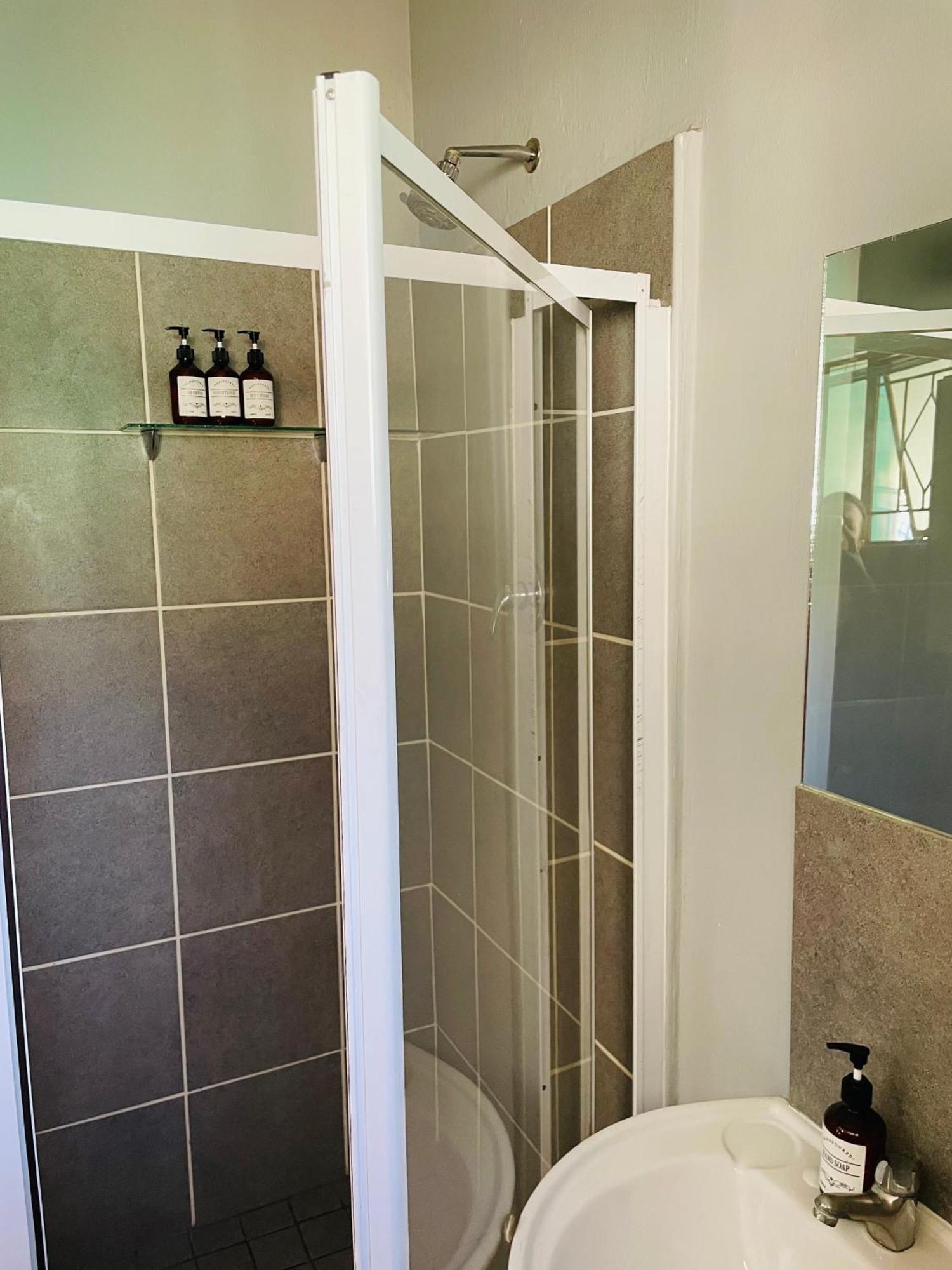 Celtis Lane Guest House Boksburg Ngoại thất bức ảnh