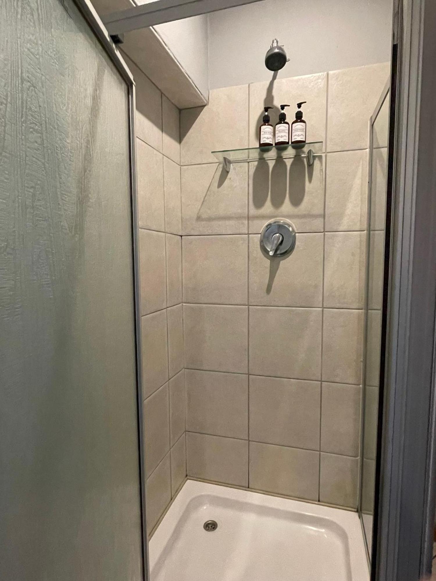 Celtis Lane Guest House Boksburg Ngoại thất bức ảnh