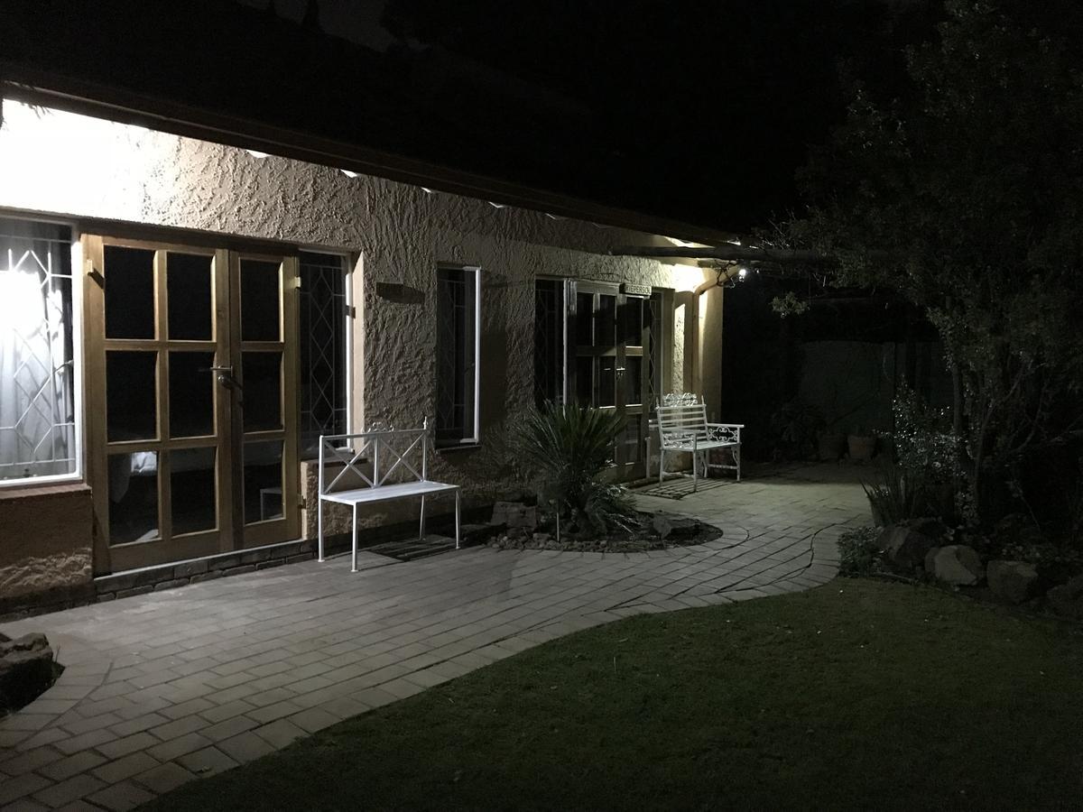 Celtis Lane Guest House Boksburg Ngoại thất bức ảnh