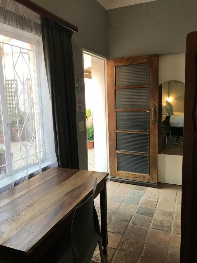 Celtis Lane Guest House Boksburg Ngoại thất bức ảnh