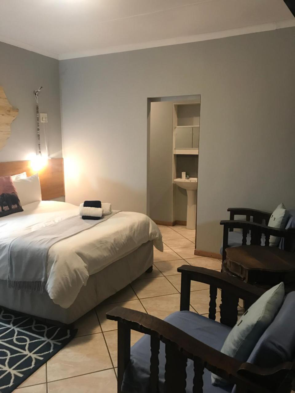 Celtis Lane Guest House Boksburg Ngoại thất bức ảnh